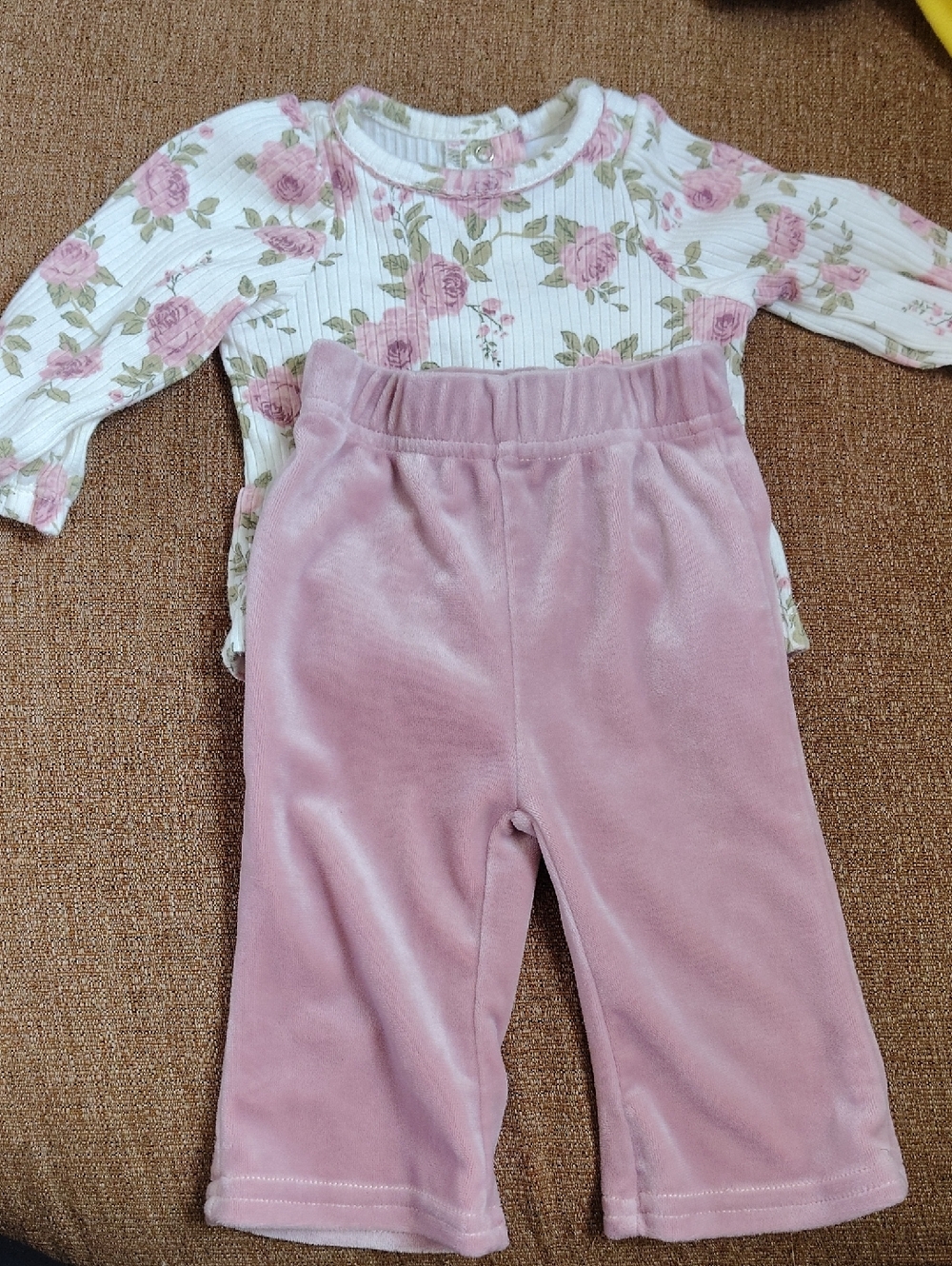 Tahari Pink Velour Pants with Floral Cream Top
